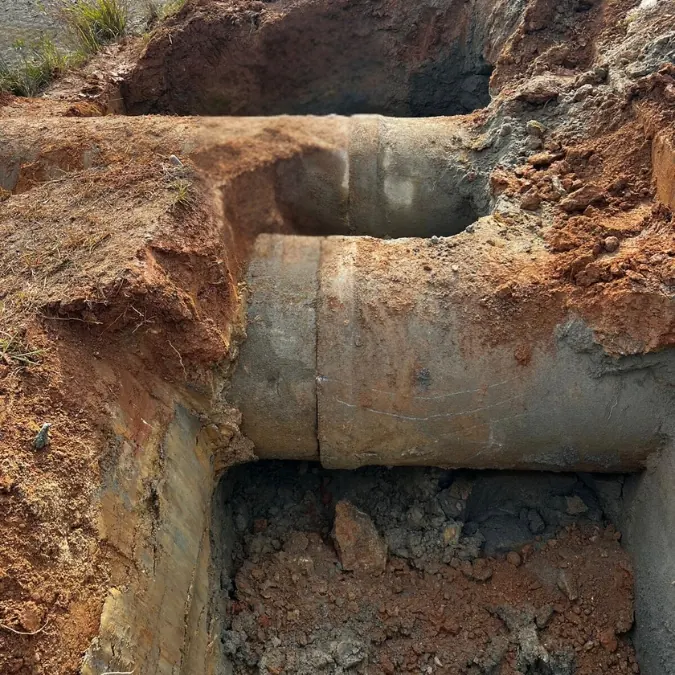 Unsealed pipe joint before repair